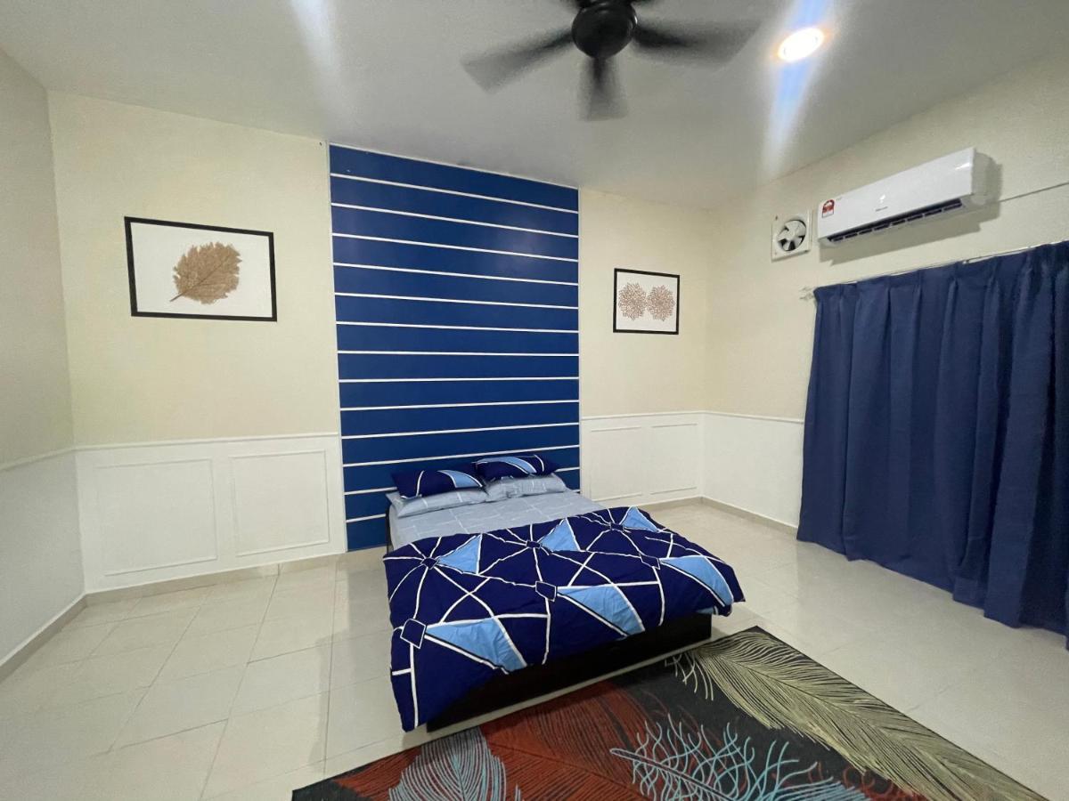 No 61 Nazirin Homestay Tmn Indah Raya 2 Manjung Lumut Exteriör bild